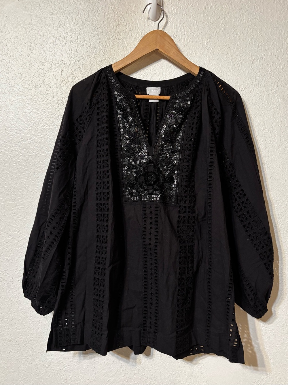 Chico’s Beaded Eyelet Tunic Blouse Large (Chico’s 2)